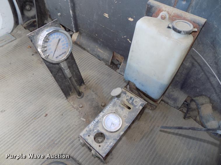 image for item DB8609 1991 Ford LT9000 ready mix truck