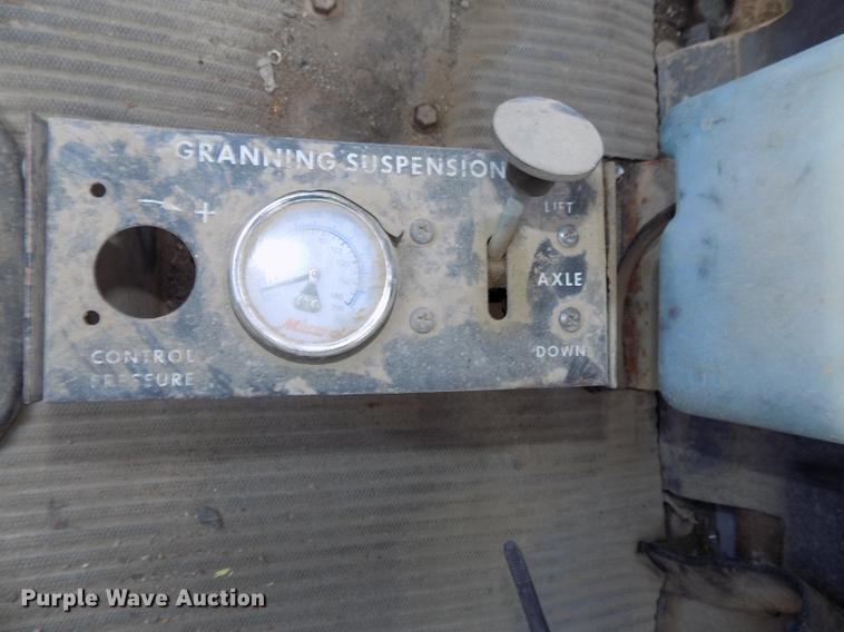 image for item DB8609 1991 Ford LT9000 ready mix truck