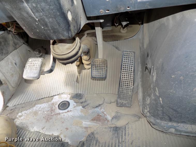 image for item DB8609 1991 Ford LT9000 ready mix truck