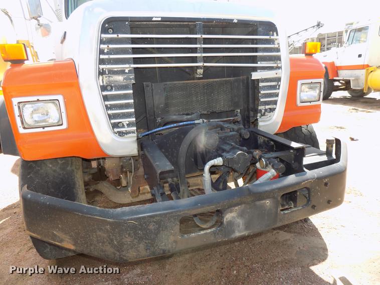 image for item DB8609 1991 Ford LT9000 ready mix truck