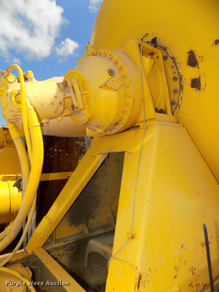 image for item DB8609 1991 Ford LT9000 ready mix truck