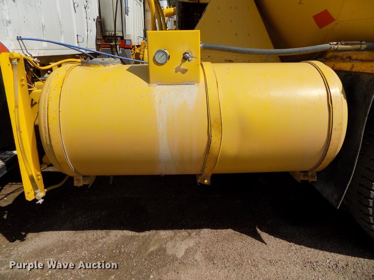 image for item DB8609 1991 Ford LT9000 ready mix truck