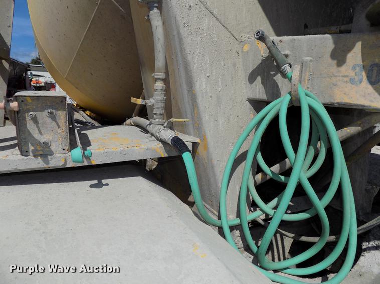 image for item DB8609 1991 Ford LT9000 ready mix truck