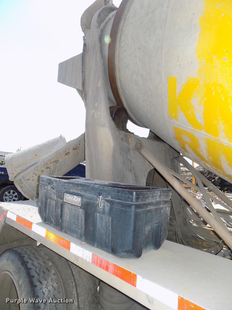 image for item DB8609 1991 Ford LT9000 ready mix truck