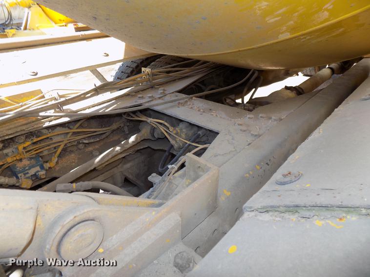 image for item DB8609 1991 Ford LT9000 ready mix truck