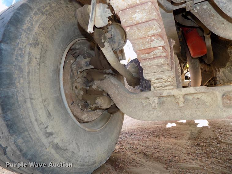 image for item DB8609 1991 Ford LT9000 ready mix truck