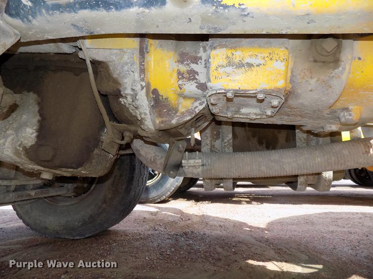 image for item DB8609 1991 Ford LT9000 ready mix truck