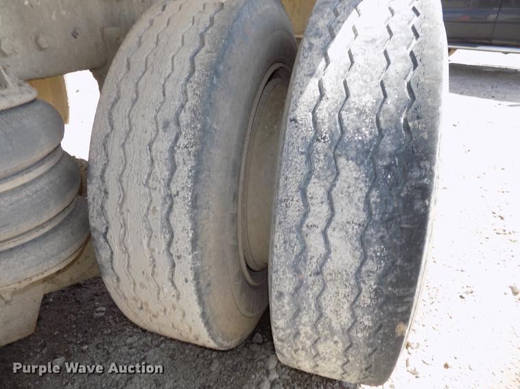 image for item DB8609 1991 Ford LT9000 ready mix truck