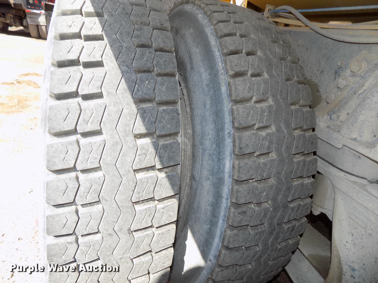 image for item DB8609 1991 Ford LT9000 ready mix truck