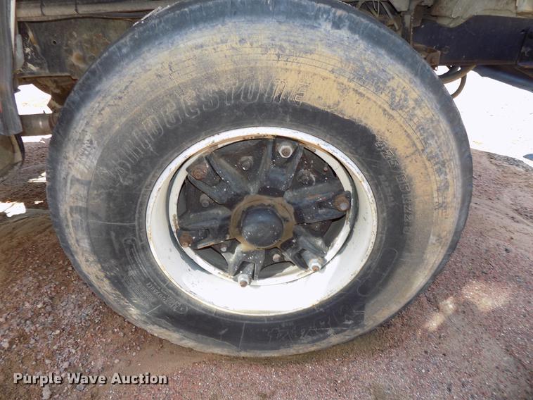 image for item DB8609 1991 Ford LT9000 ready mix truck