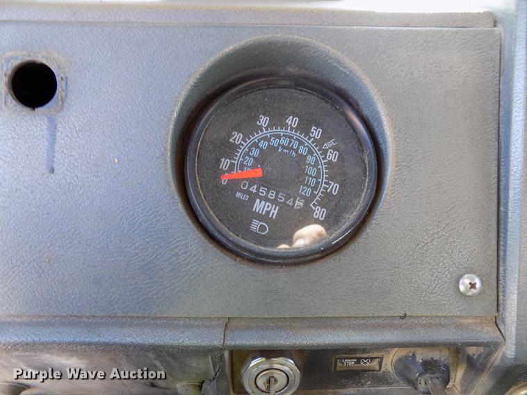 image for item DB8610 1991 Mack RD690S dump truck