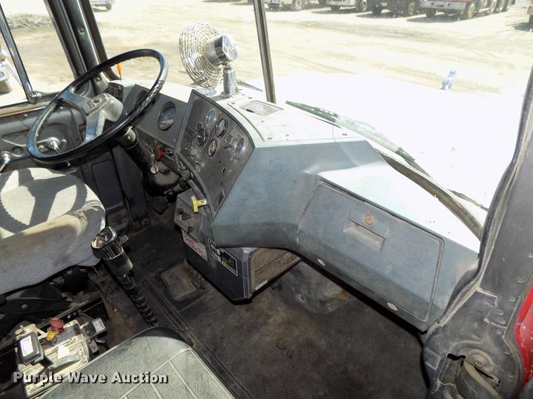 image for item DB8610 1991 Mack RD690S dump truck