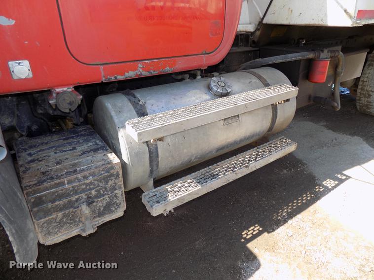 image for item DB8610 1991 Mack RD690S dump truck