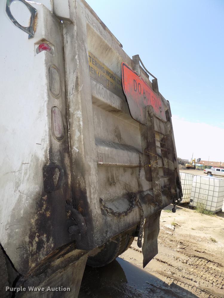 image for item DB8610 1991 Mack RD690S dump truck