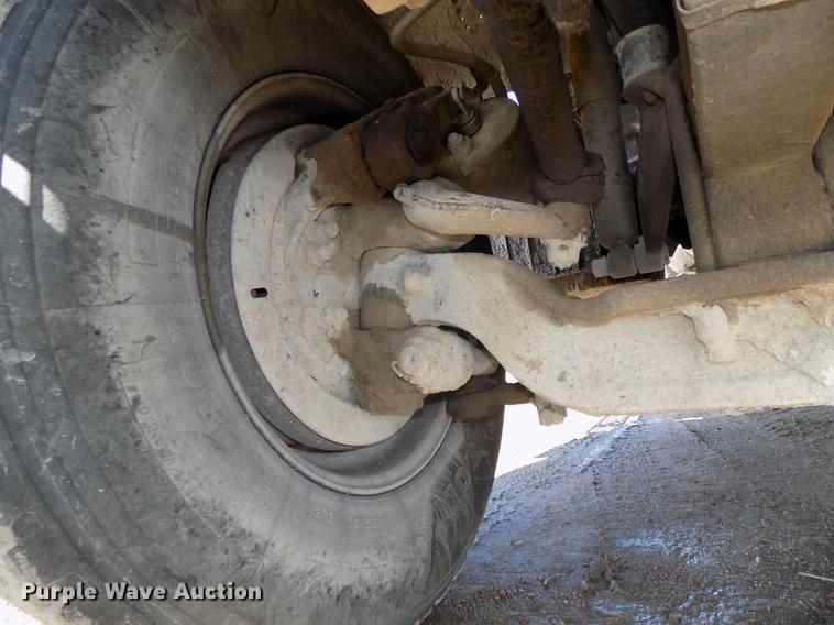 image for item DB8610 1991 Mack RD690S dump truck