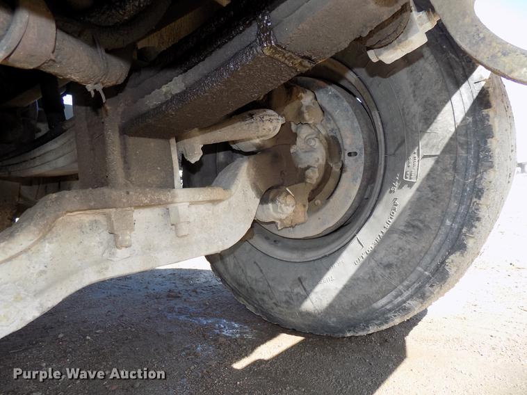 image for item DB8610 1991 Mack RD690S dump truck