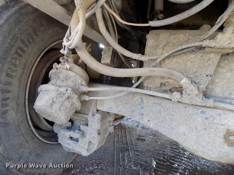 image for item DB8610 1991 Mack RD690S dump truck