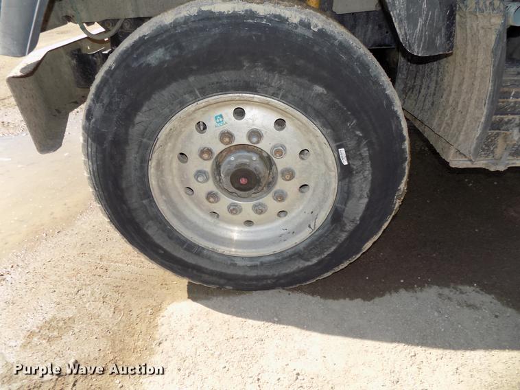 image for item DB8610 1991 Mack RD690S dump truck