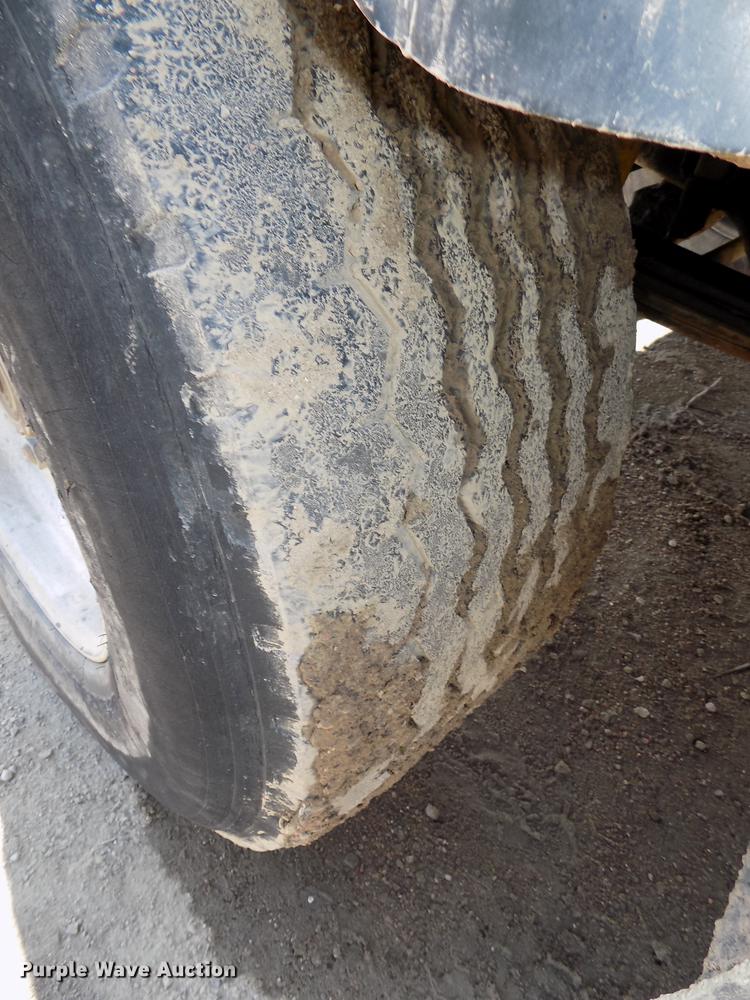 image for item DB8610 1991 Mack RD690S dump truck