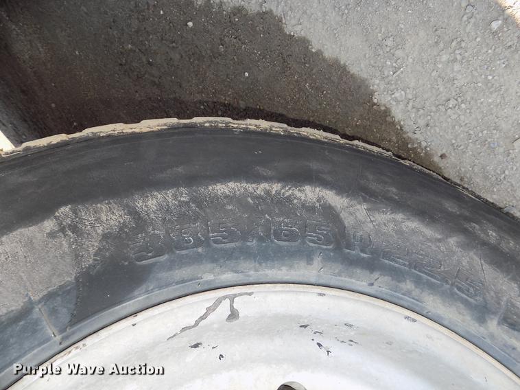 image for item DB8610 1991 Mack RD690S dump truck