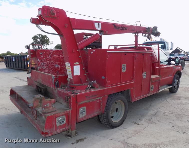 image for item DB8611 2000 Ford F550 Super Duty service truck with crane