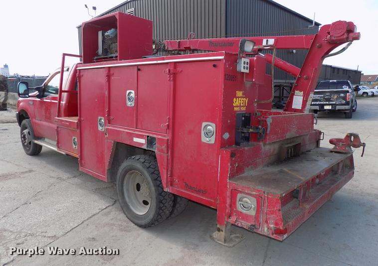 image for item DB8611 2000 Ford F550 Super Duty service truck with crane