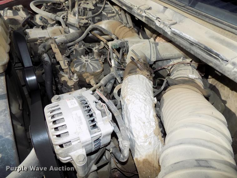 image for item DB8611 2000 Ford F550 Super Duty service truck with crane