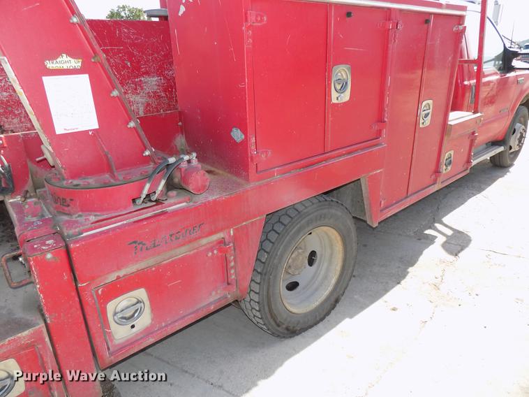 image for item DB8611 2000 Ford F550 Super Duty service truck with crane