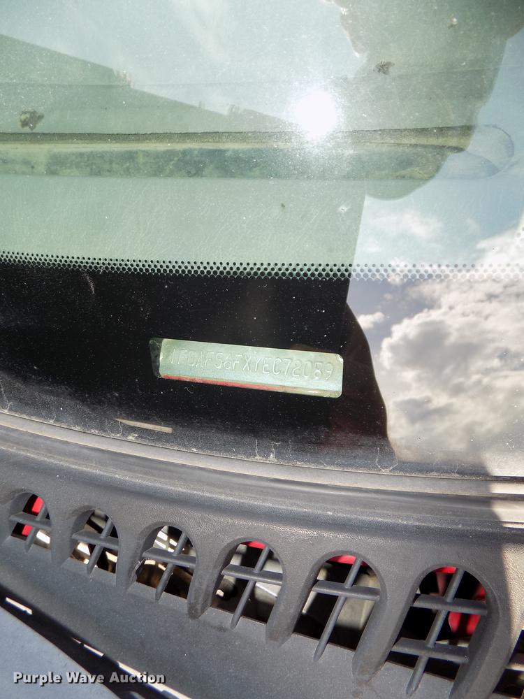 image for item DB8611 2000 Ford F550 Super Duty service truck with crane