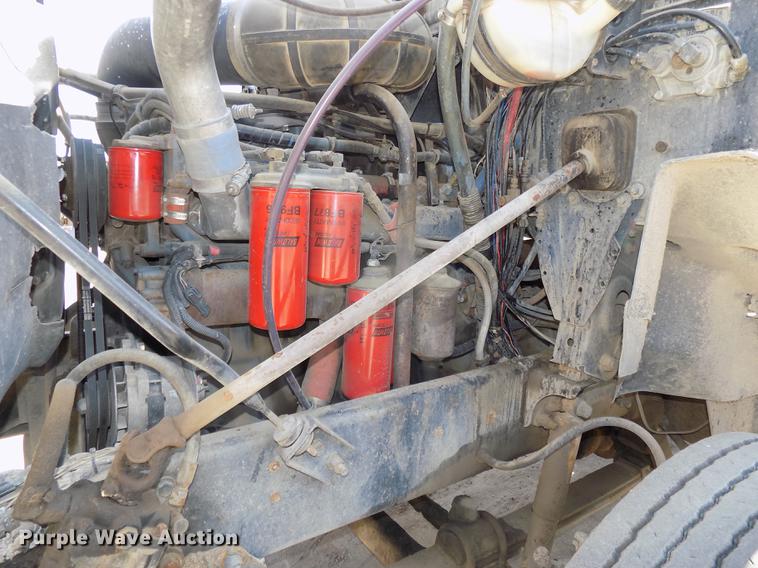 image for item DB8612 1995 Mack CH613 semi truck