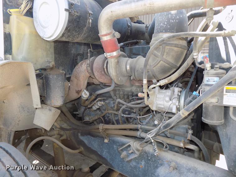 image for item DB8612 1995 Mack CH613 semi truck