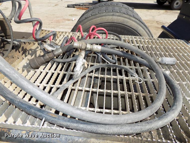 image for item DB8612 1995 Mack CH613 semi truck