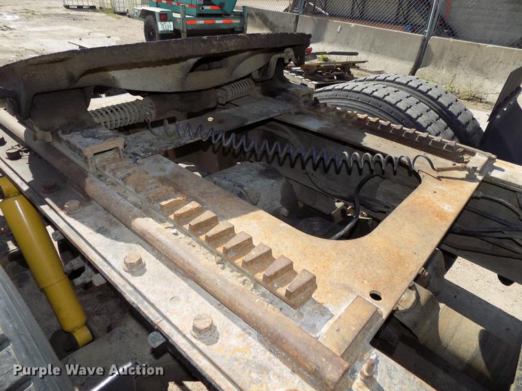 image for item DB8612 1995 Mack CH613 semi truck