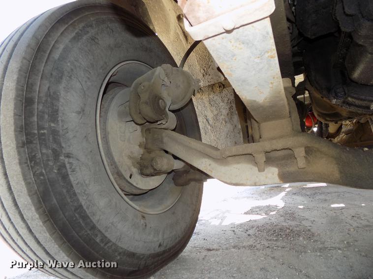 image for item DB8612 1995 Mack CH613 semi truck