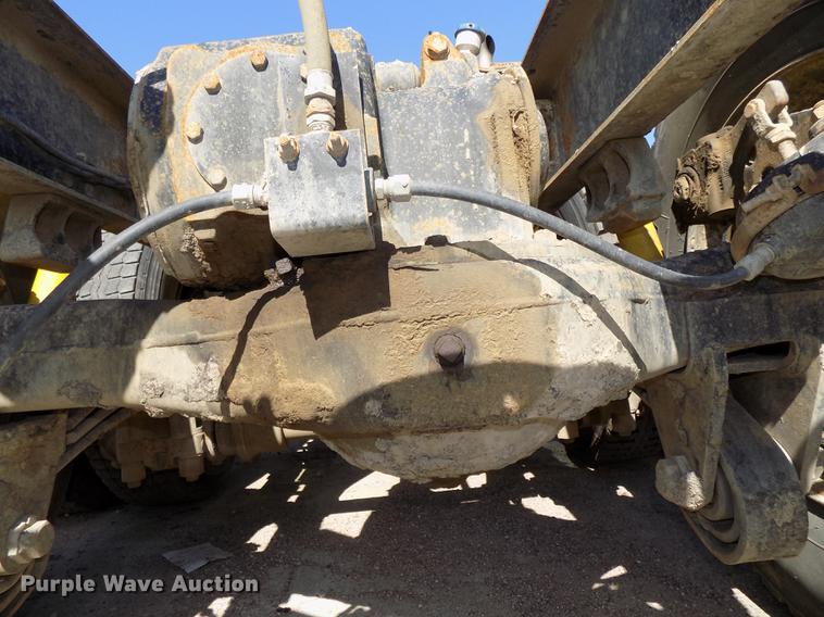 image for item DB8612 1995 Mack CH613 semi truck