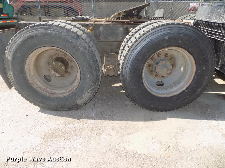 image for item DB8612 1995 Mack CH613 semi truck