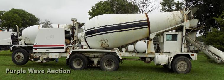 image for item DB8613 1999 Advance C10350A76811 ready mix truck