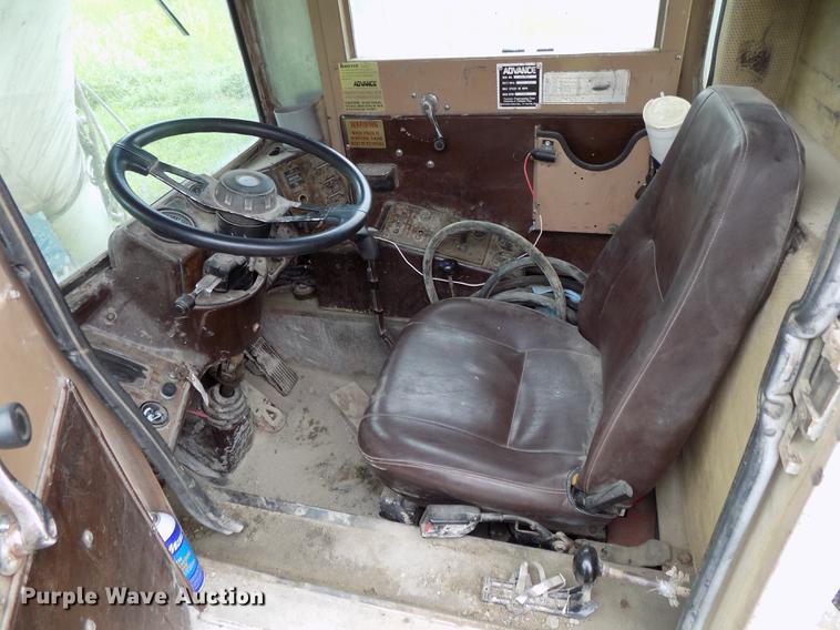 image for item DB8613 1999 Advance C10350A76811 ready mix truck