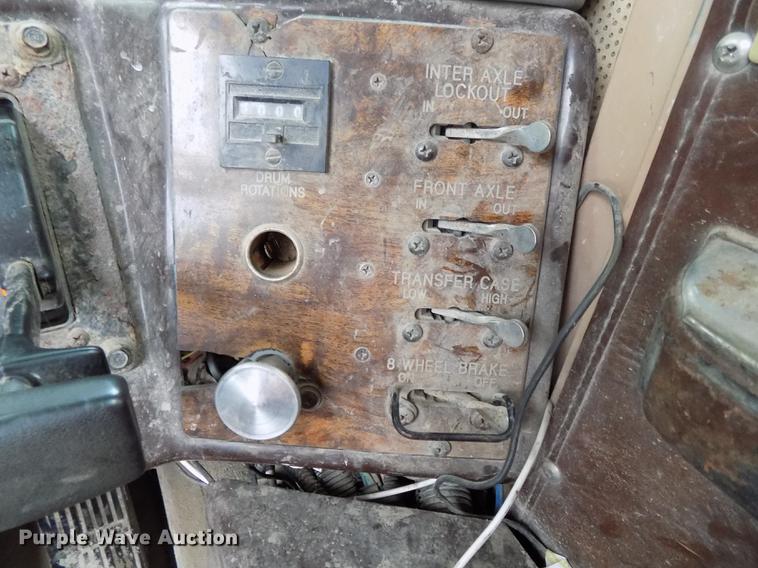 image for item DB8613 1999 Advance C10350A76811 ready mix truck