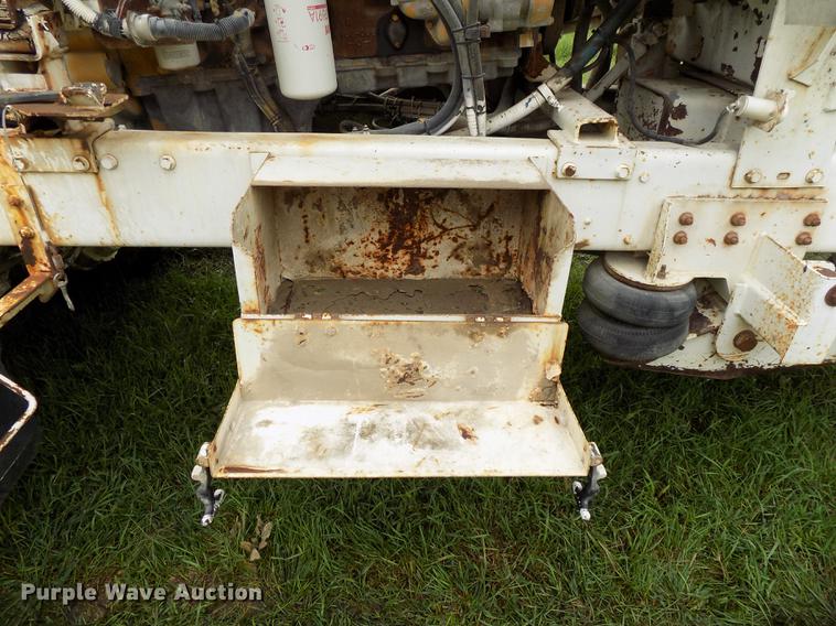 image for item DB8613 1999 Advance C10350A76811 ready mix truck