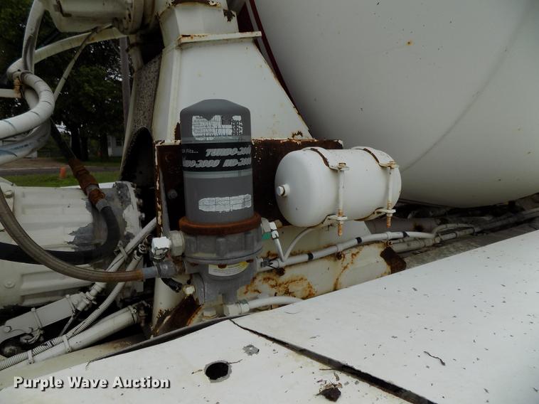 image for item DB8613 1999 Advance C10350A76811 ready mix truck