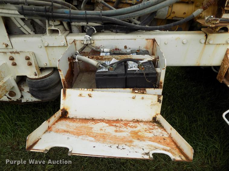 image for item DB8613 1999 Advance C10350A76811 ready mix truck