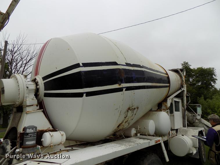 image for item DB8613 1999 Advance C10350A76811 ready mix truck