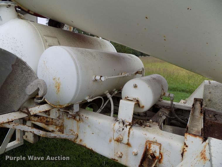 image for item DB8613 1999 Advance C10350A76811 ready mix truck