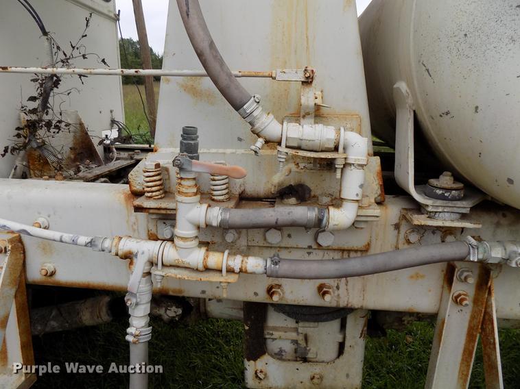 image for item DB8613 1999 Advance C10350A76811 ready mix truck