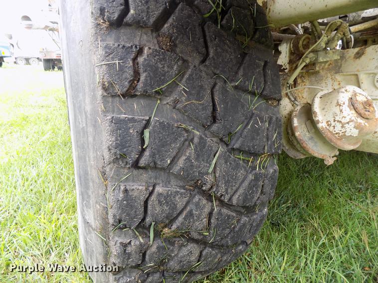 image for item DB8613 1999 Advance C10350A76811 ready mix truck