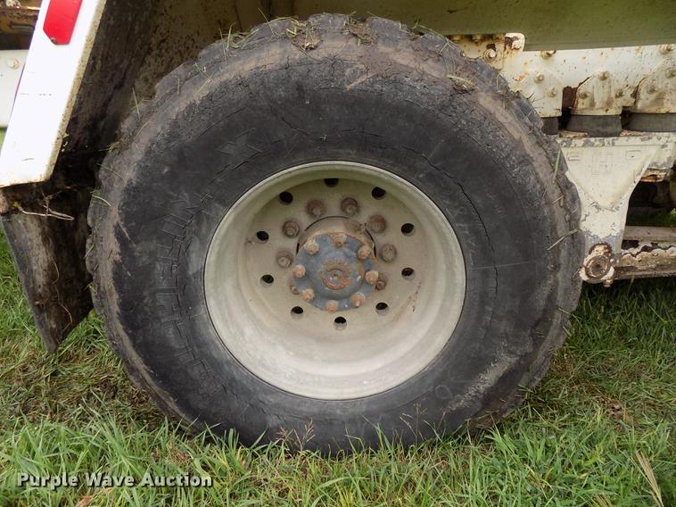 image for item DB8613 1999 Advance C10350A76811 ready mix truck