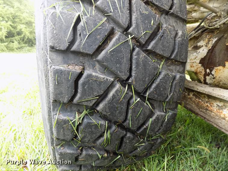 image for item DB8613 1999 Advance C10350A76811 ready mix truck