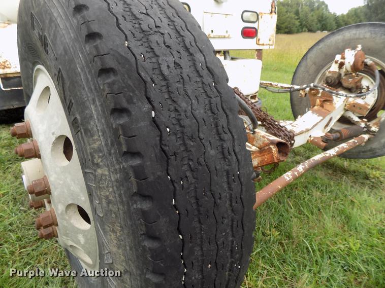 image for item DB8613 1999 Advance C10350A76811 ready mix truck
