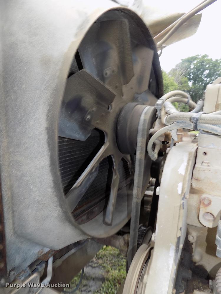 image for item DB8614 1987 International 2574 ready mix truck